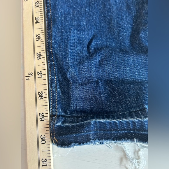 Rag & Bone low rise Dre jeans, dark wash. Slight distress, women’s size 31. - Picture 6 of 9
